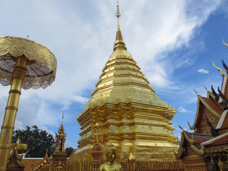 Thai Tempel goldenes grab